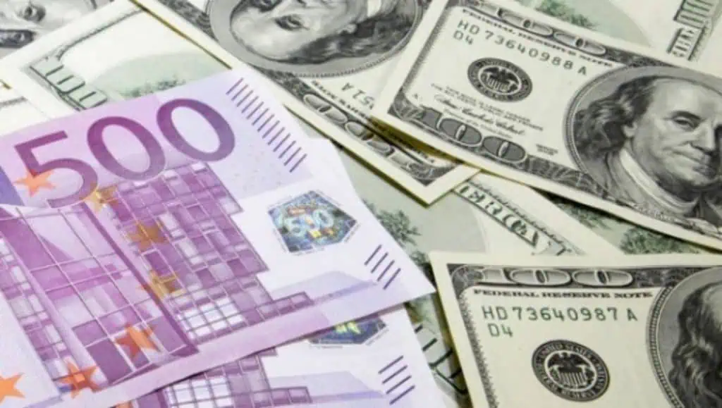 Ya no hay paridad, un dólar vale más que un euro, que cae a US$0,98 Ya no hay paridad, un dólar vale más que un euro, que cae a US$0,98