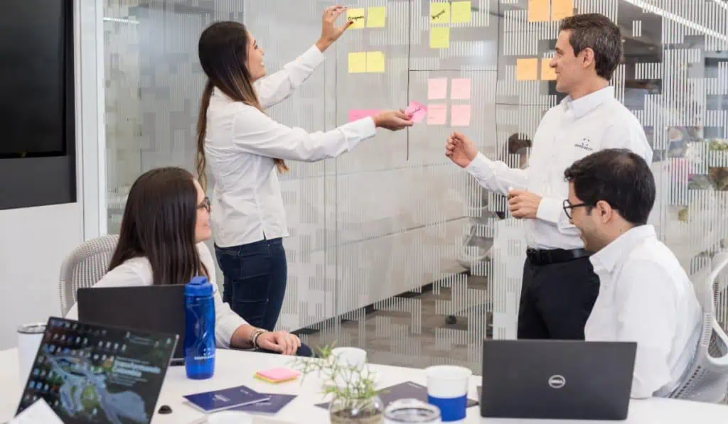 ¿Cómo expandir su empresa al comercio internacional con el dólar al alza en Colombia? Fracaso en empresas puede ser evitado con estos consejos