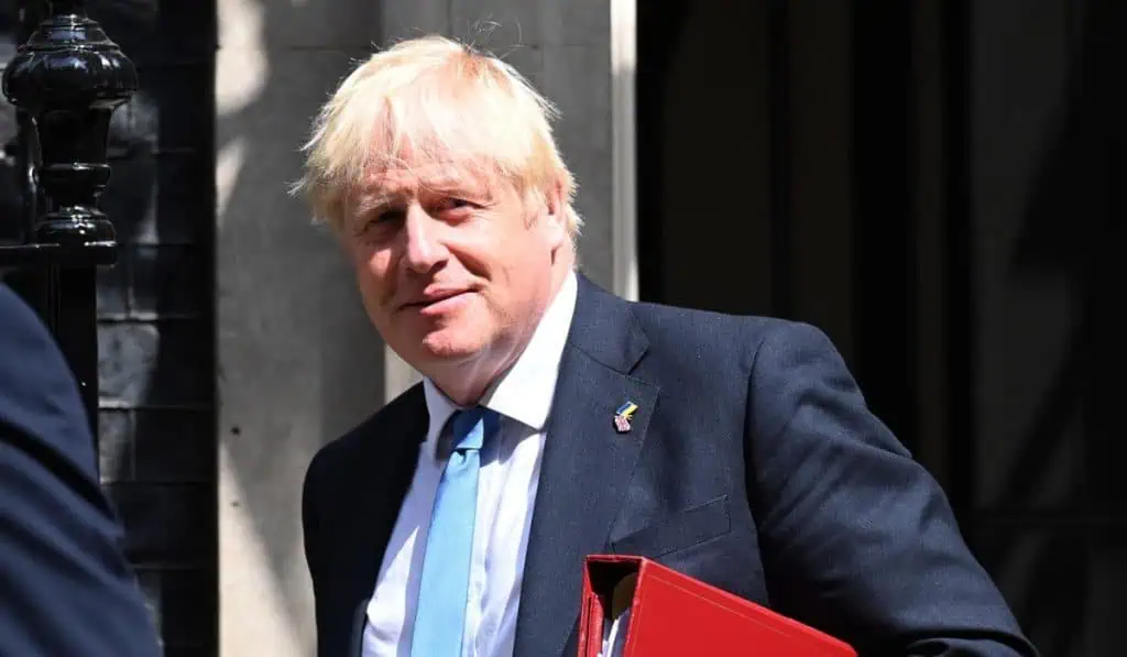 En medio de ovaciones y abucheos, Boris Johnson se despide del Parlamento en Londres En medio de ovaciones y abucheos, Boris Johnson se despide del Parlamento en Londres