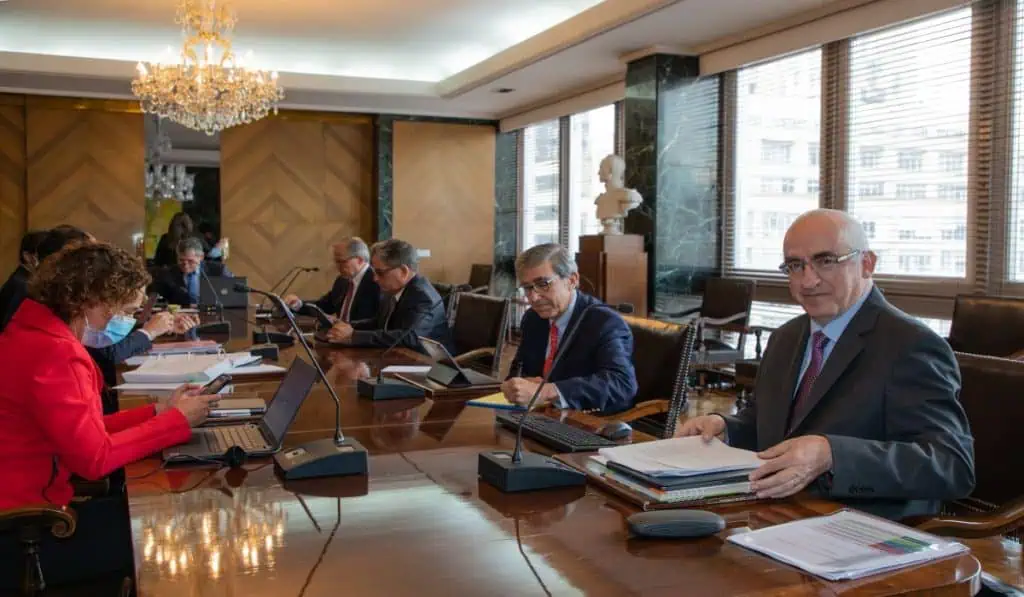 Esto dijo codirector del BanRep de Colombia que votó por menor incremento de tasas de interés Esto dijo codirector del BanRep de Colombia que votó por menor incremento de tasas de interés