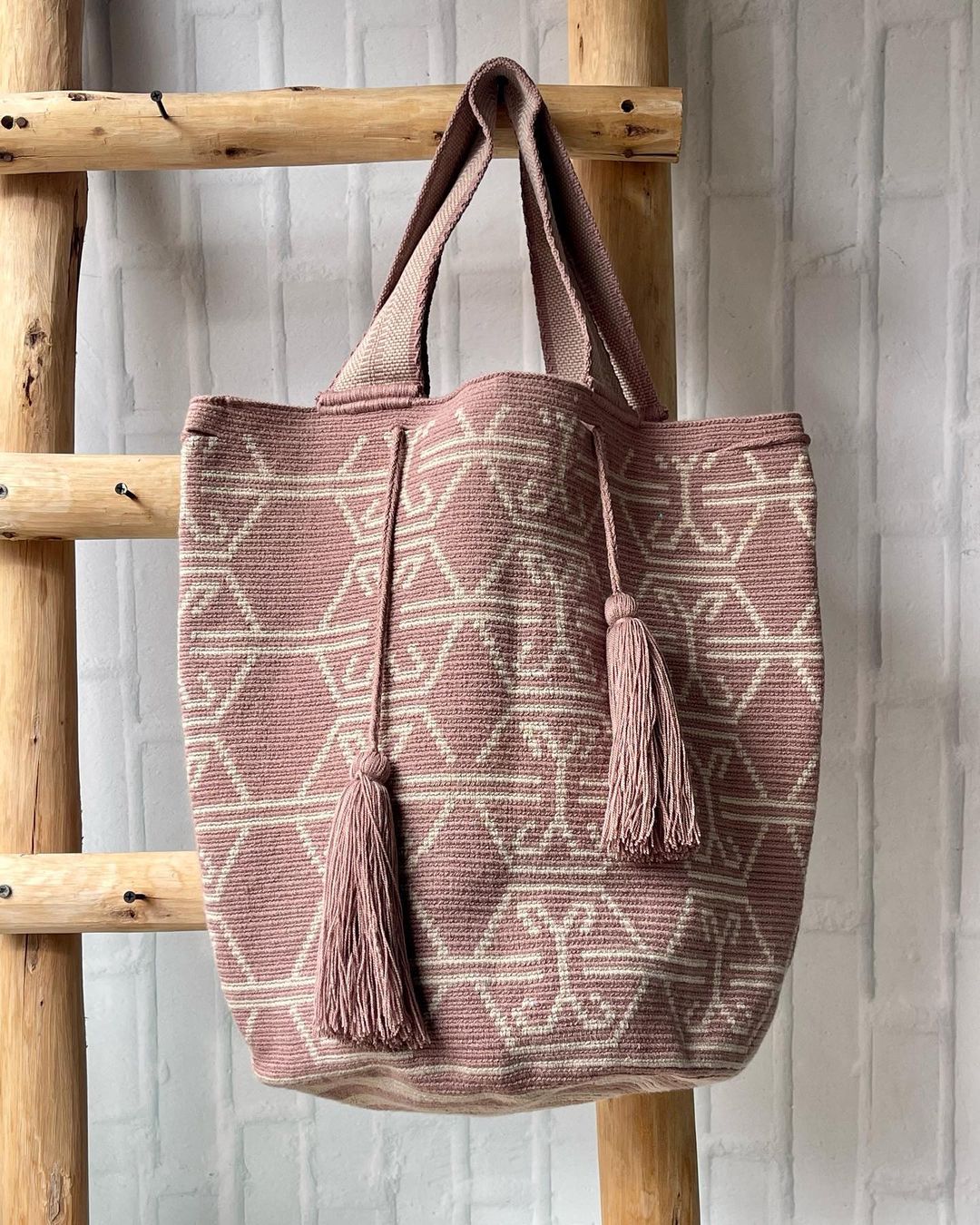 Kaironare Tienda Solidaria, mochilas Wayúu con propósito