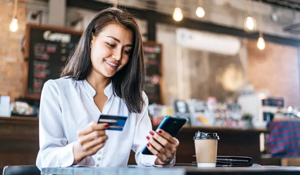 Evite ser víctima de estafa por mensajes de texto con estos consejos emprendimientos