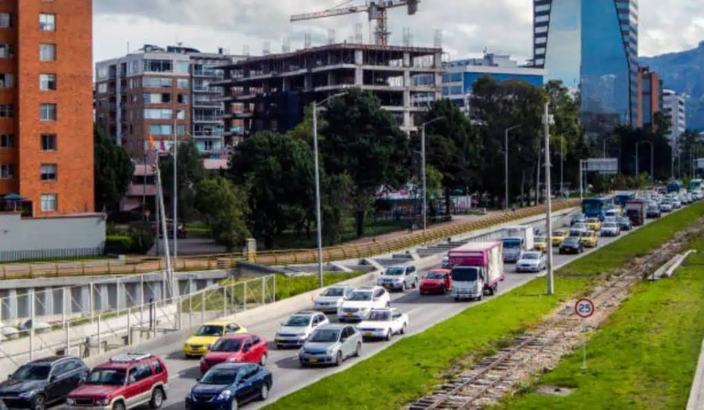 Impactos del aumento del precio de la gasolina y el dilema inflacionario en Colombia Impactos del aumento del precio de la gasolina y el dilema inflacionario en Colombia