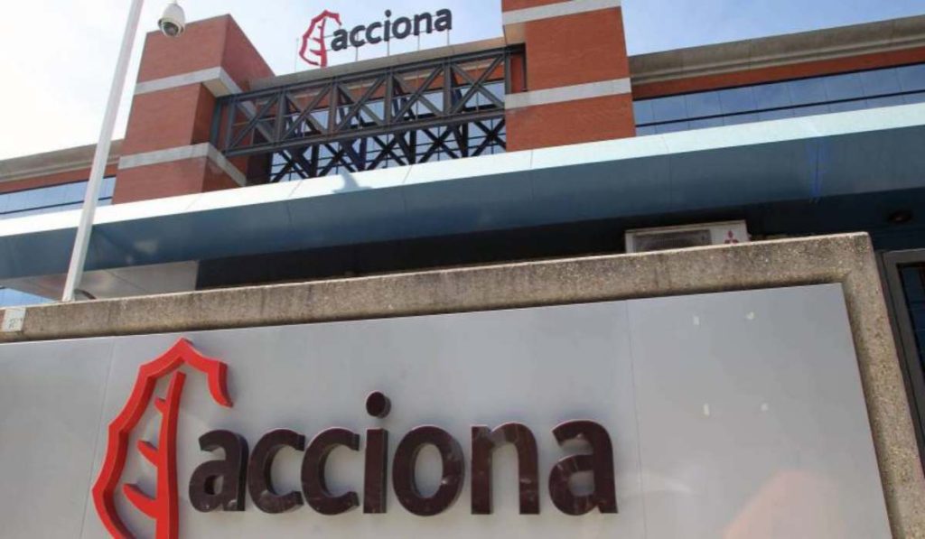 Constructora española Acciona hará una planta desalinizadora de agua de mar en Chile