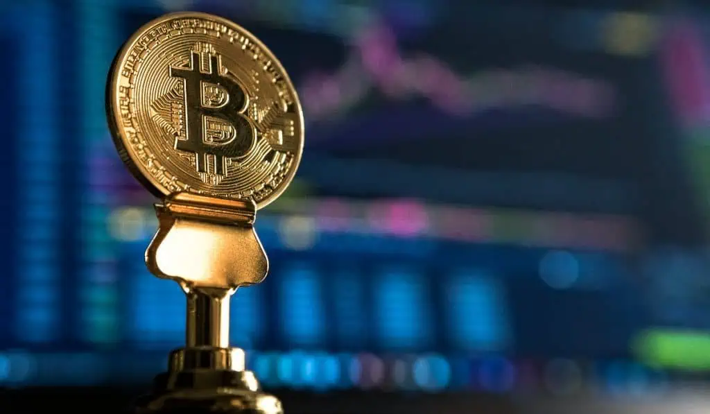 Premercado | Bitcoin rompe barrera de US$57.000 y se acerca a máximos históricos Precio de bitcoin