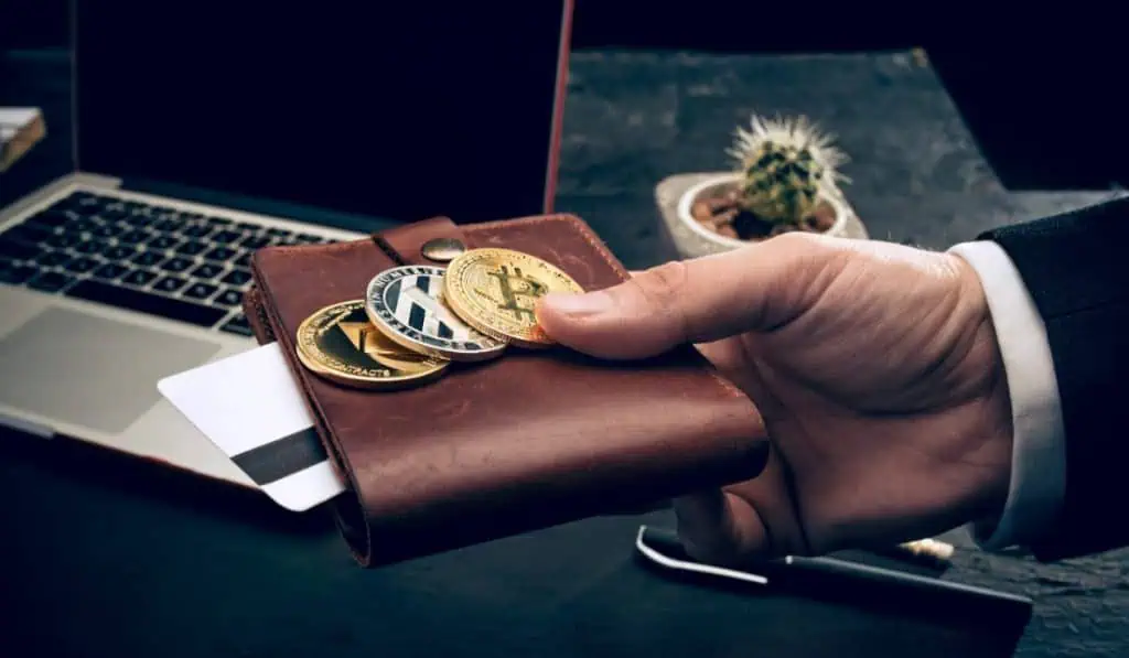 Comerciantes de San Victorino en Bogotá, impulsarán sus negocios implementando criptomonedas Comerciantes de San Victorino en Bogotá, impulsarán sus negocios implementando criptomonedas
