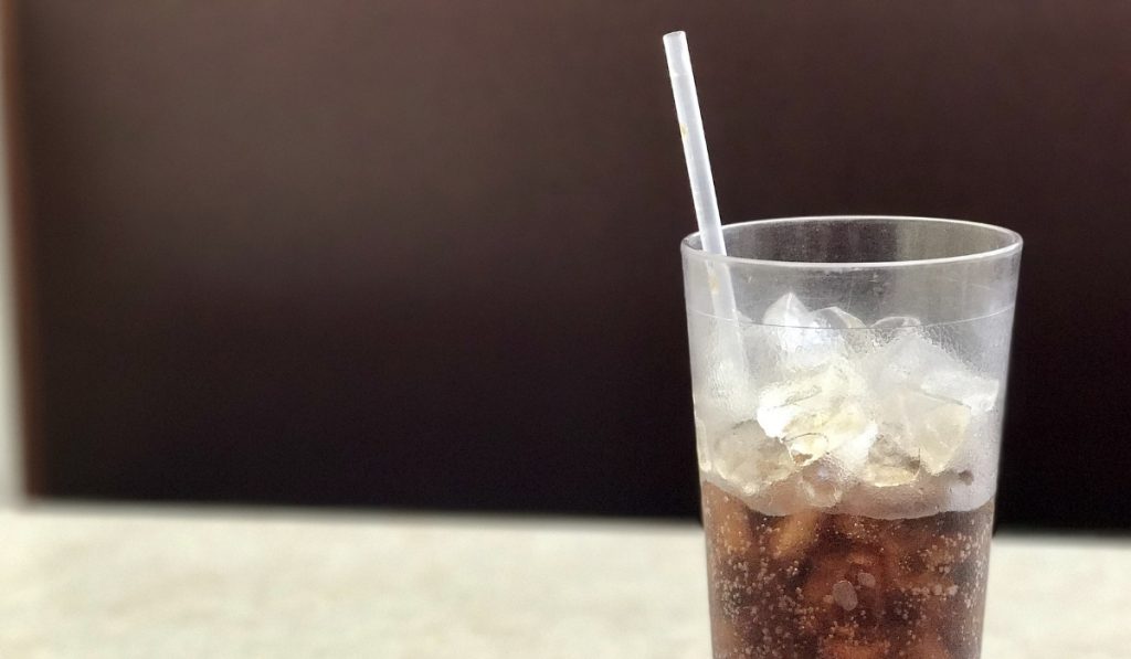 Lista completa de bebidas y ultraprocesados que pagarían impuestos en Colombia