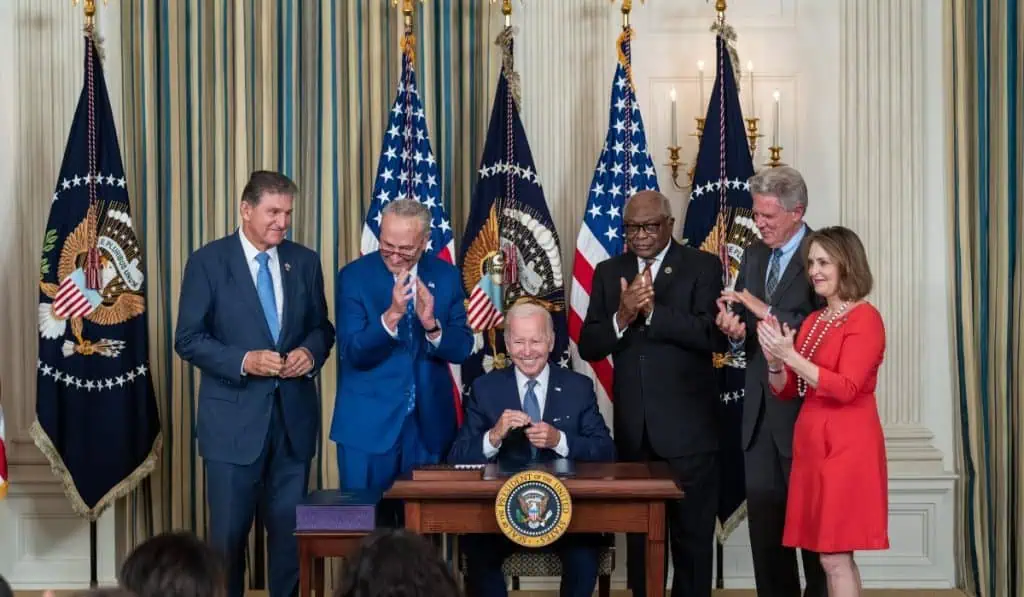 Joe Biden firma Ley de Reducción de la Inflación en Estados Unidos Joe Biden firma Ley de Reducción de la Inflación en Estados Unidos