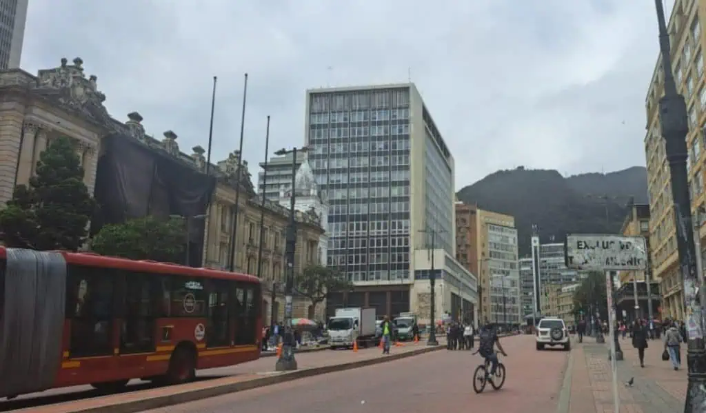 Obtenga ganancias extras ofreciendo su espacio en Airbnb en Bogotá Obtenga ganancias extras ofreciendo su espacio en Airbnb en Bogotá