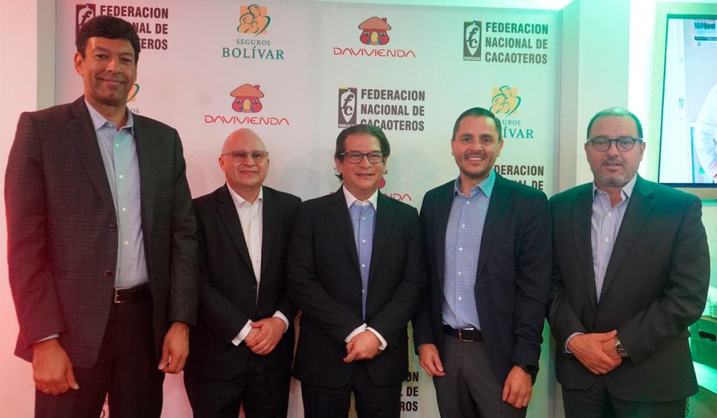 Cacaoteros de Colombia serán apoyados por Seguros Bolívar, Davivienda y Fedecacao