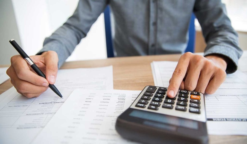 Jóvenes no estarían dispuestos a pagar más impuestos en Colombia
