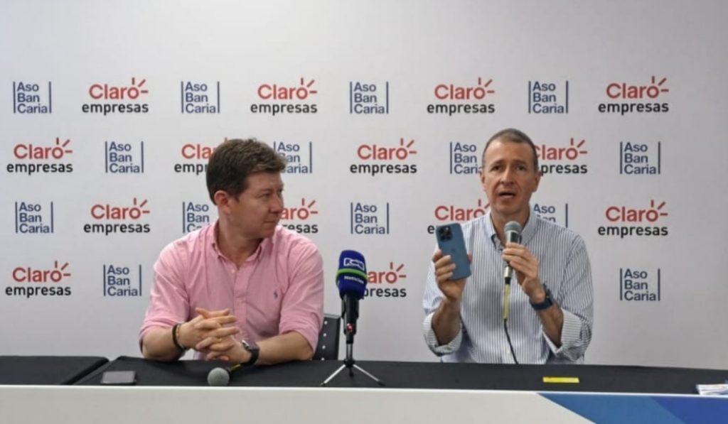Tuya y Mastercard lanzan tarjeta 100 % digital para clientes de Almacenes Éxito