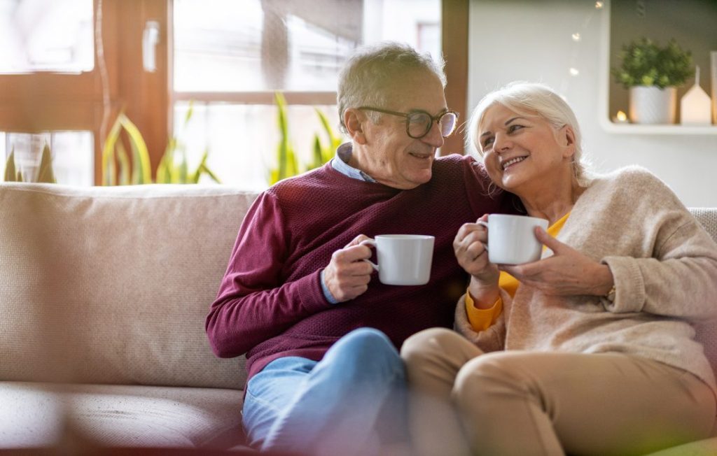 Banco Caja Social: ¿qué beneficios financieros buscan los pensionados en Colombia?