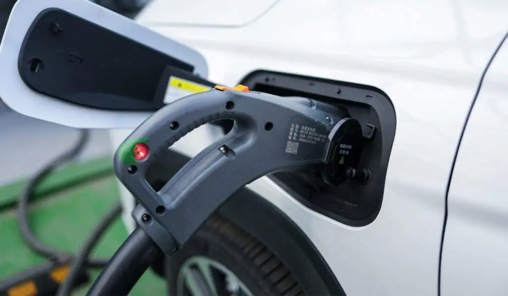 Más de 50 % de consumidores en el mundo prefiere un vehículo eléctrico Vehículo eléctrico, movilidad eléctrica