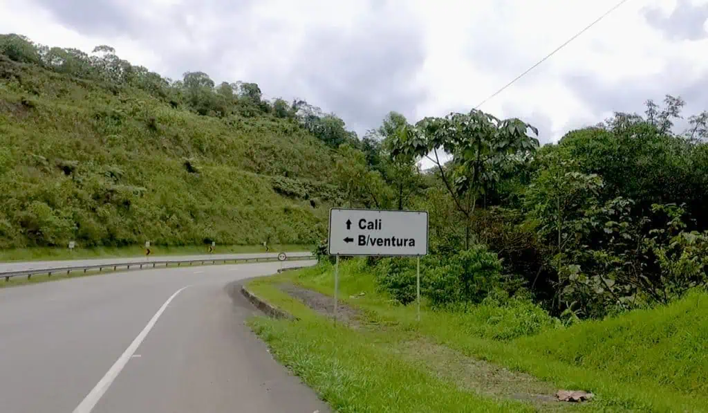 Los grandes empresarios que se quedaron con los megaproyectos 5G en Colombia Los grandes empresarios que se quedaron con los megaproyectos 5G en Colombia