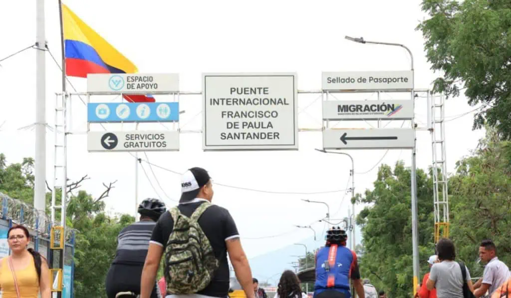 Casi 40 % de venezolanos que migraron viven en Colombia: ¿qué pasará tras la caída de Maduro y la llegada de EE. UU.? Casi 40 % de venezolanos que migraron viven en Colombia: ¿qué pasará tras la caída de Maduro y la llegada de EE. UU.?