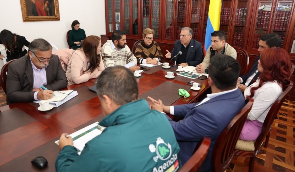 Programa contra el hambre de gobierno Petro requiere $2 billones; listos primeros recursos