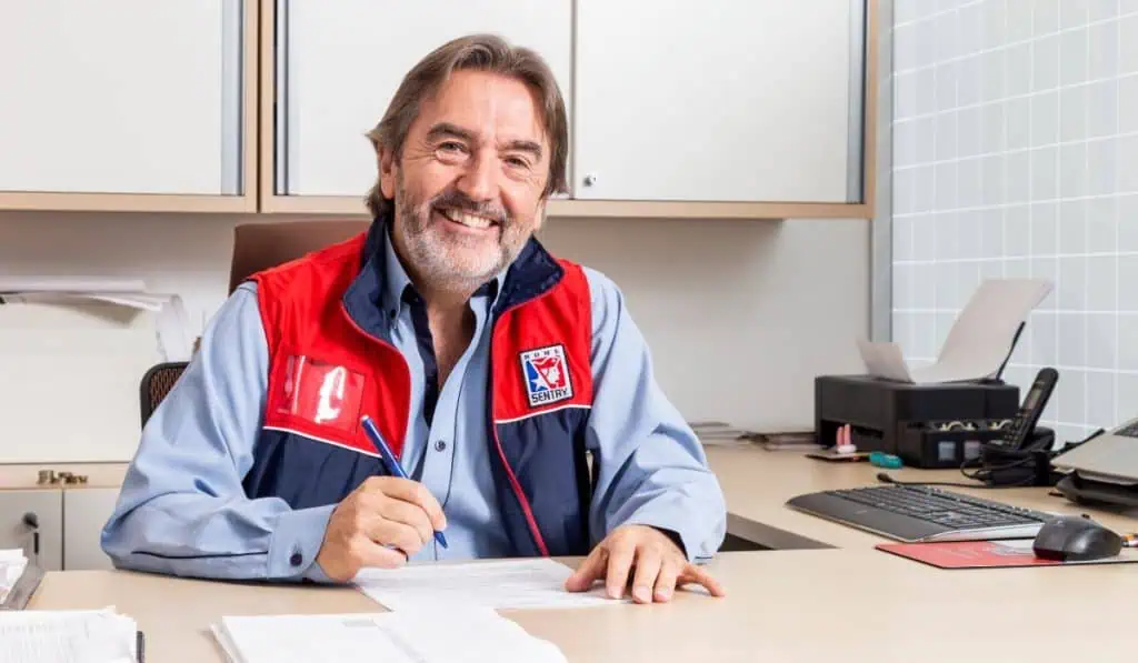 Home Sentry espera cerrar 2022 con ventas superiores a 11 %; alertan por reforma tributaria Home Sentry espera cerrar 2022 con ventas superiores a 11 %; alertan por reforma tributaria