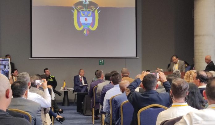 Reunión ministro de Transporte taxistas
