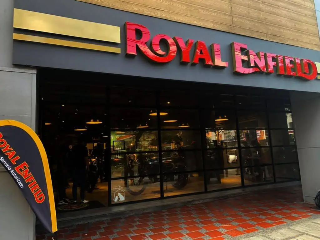 Royal Enfield tendrá espacio exclusivo de ensamblaje en planta de AKT en Colombia Royal Enfield tendrá espacio exclusivo de ensamblaje en planta de AKT en Colombia