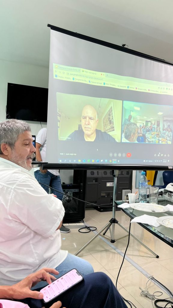 Congresistas realizan gira empresarial en Colombia antes de votar reforma tributaria