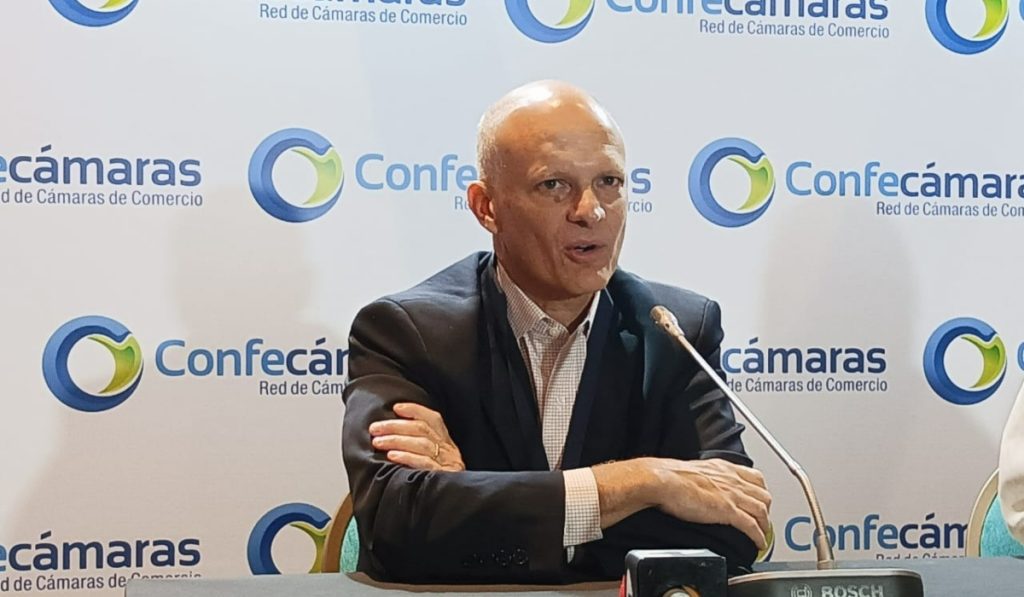 Reforma tributaria en Colombia debe negociarse más para no afectar inversión y empleo: Alejandro Werner