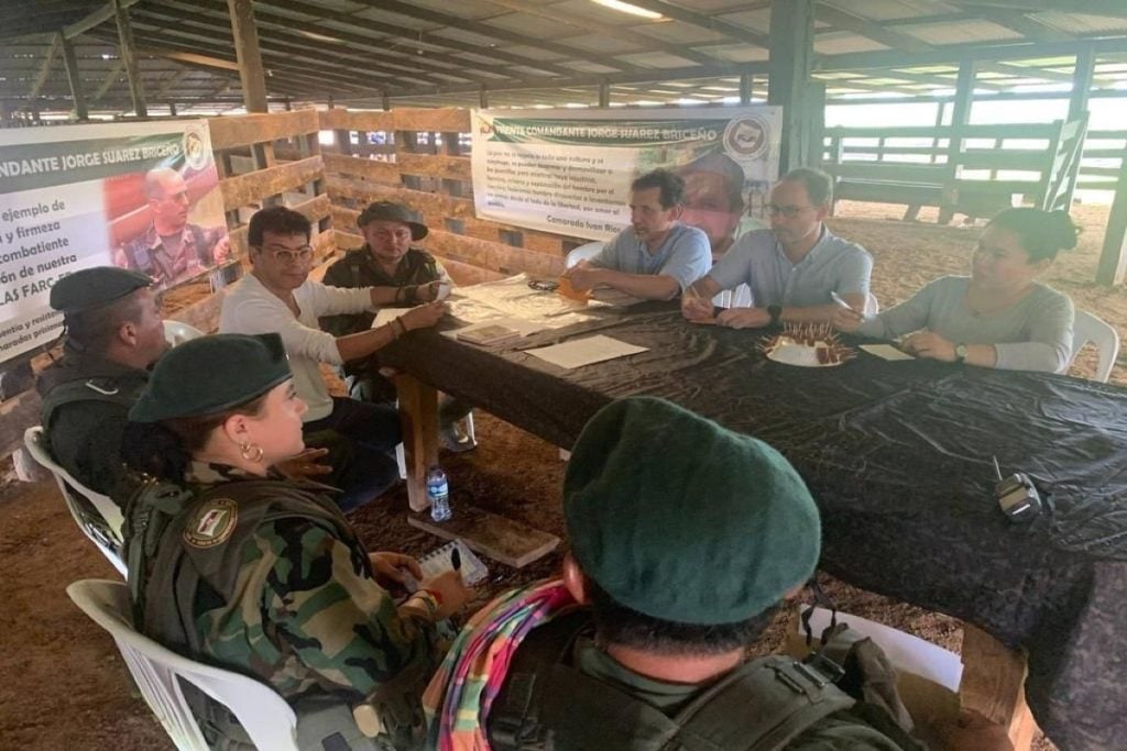 Comienzan los diálogos de paz entre Gobierno de Colombia y disidencias de las FARC