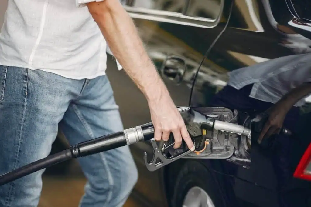 Desde este sábado, la gasolina le costará $200 más: así quedaron los precios en Colombia Proponen que Colombia tenga un precio de gasolina libre: condiciones estarían dadas