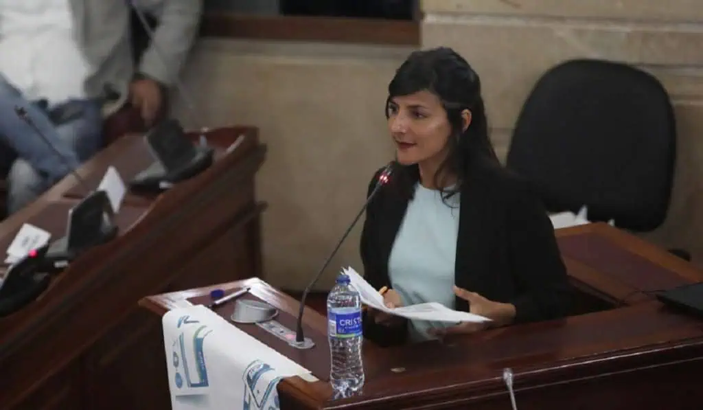 MinMinas revelará en Congreso si se deben firmar nuevos contratos de petróleo y gas Ministra de Minas y Energía, Irene Vélez.