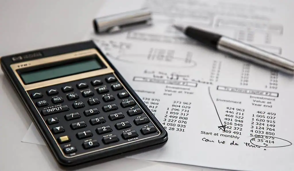 Presidente Petro propone reforma tributaria: bajar impuestos a empresas y subirlos a personas Reforma tributaria. Imagen de Steve Buissinne en Pixabay