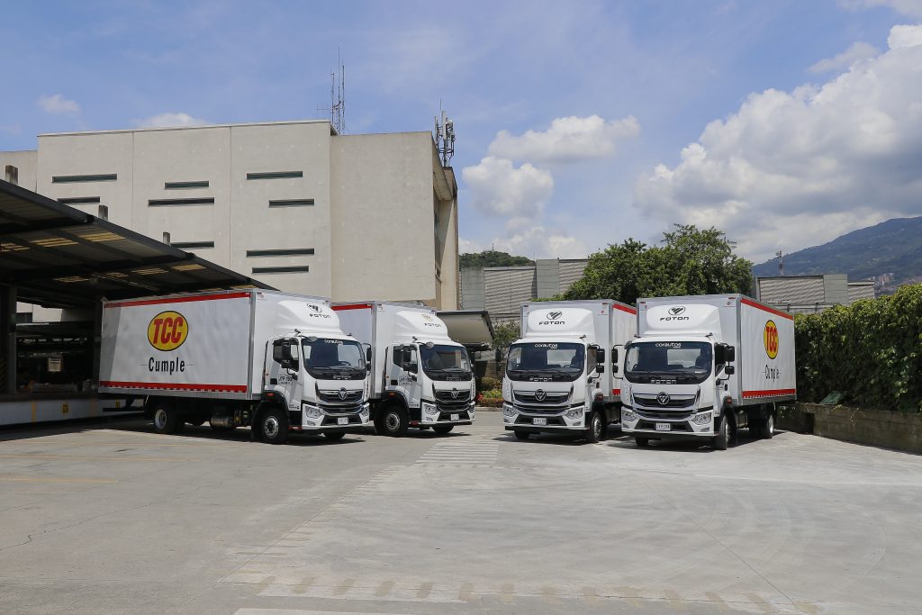 TCC apuesta a movilidad sostenible en Colombia: prueba nuevos vehículos y camiones eléctricos
