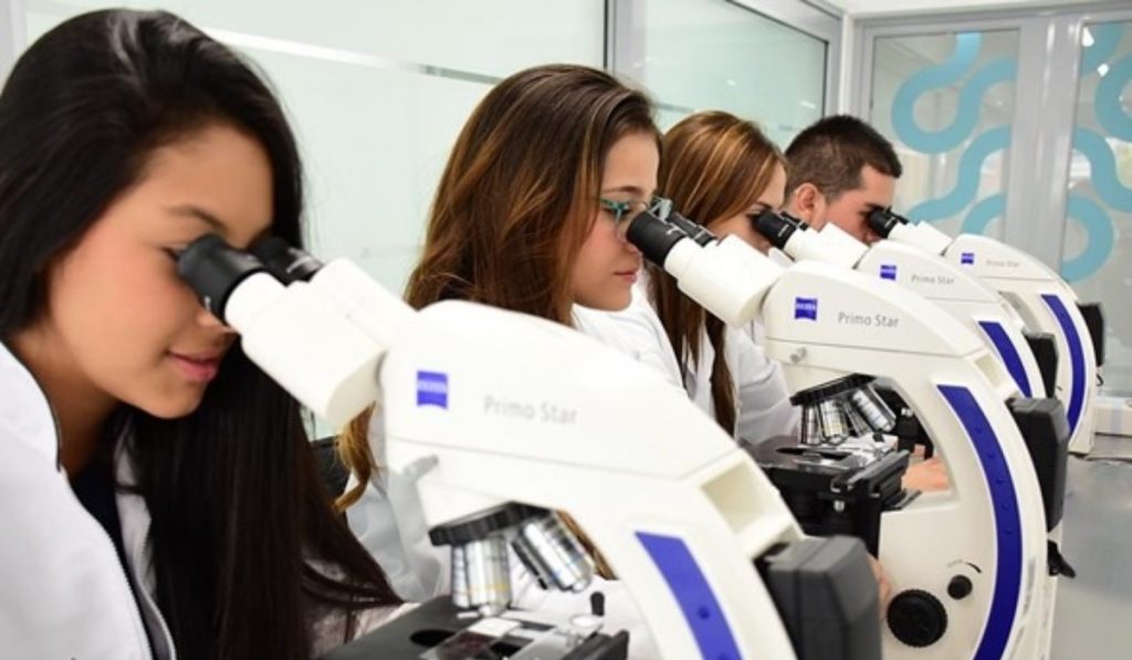 Universidad Cooperativa de Colombia recibe cinco acreditaciones internacionales