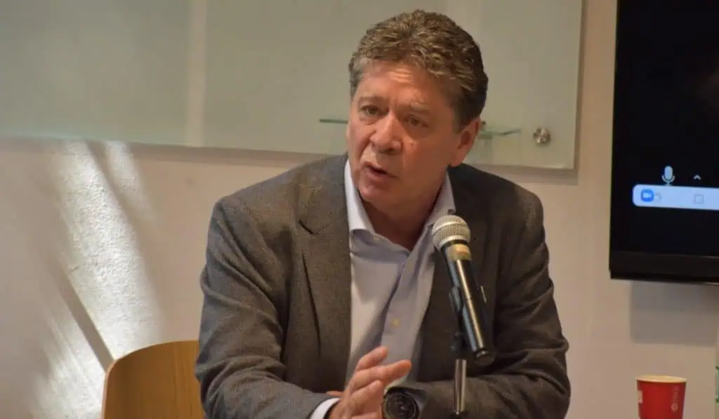 ¿Empresarios están divididos en negociación del salario mínimo 2023 Colombia? Bruce Mac Master