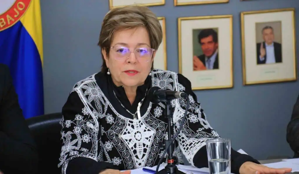 Toman medidas sobre cotización a pensión en Colombia desde el exterior Gloria Inés Ramírez, Ministra de trabajo