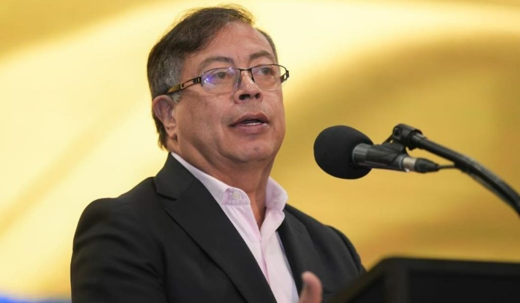 Petro propone crear fondo con vigencias futuras para revitalizar la selva en Colombia