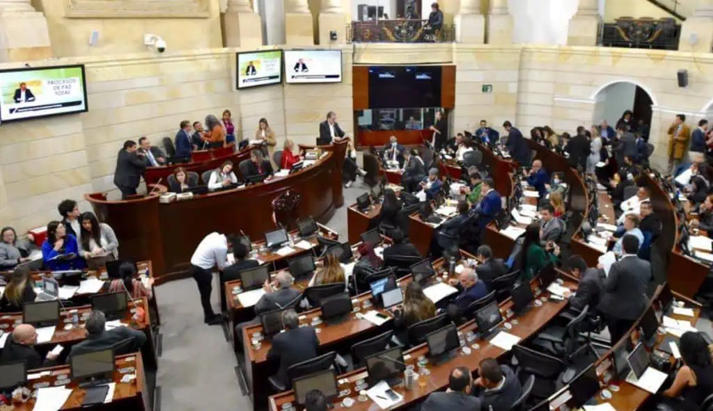 ¿Qué sigue sin gustarles de la reforma tributaria a partidos políticos en Colombia? Plenaria reforma pensional. Foto: Ministerio del Interior.