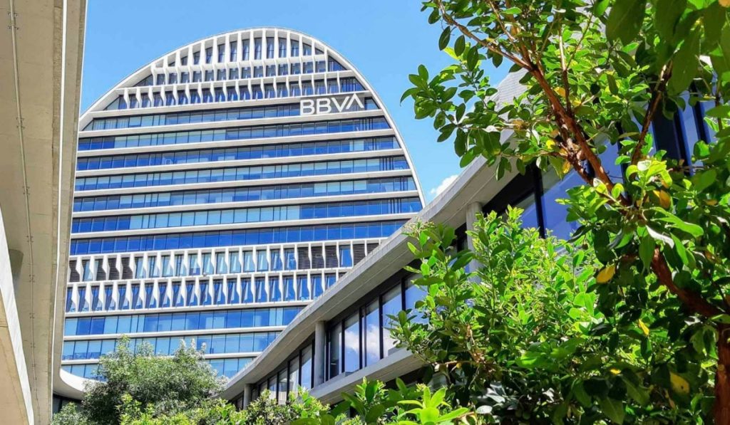BBVA registró utilidades por 4.842 millones de euros entre enero y septiembre de 2022