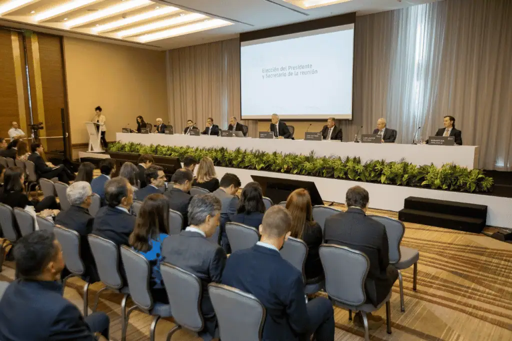 Ahora | Nueva Junta Directiva de Grupo Sura: GEA sigue con mayorías sobre Gilinski Ahora | Nueva Junta Directiva de Grupo Sura: GEA sigue con mayorías sobre Gilinski