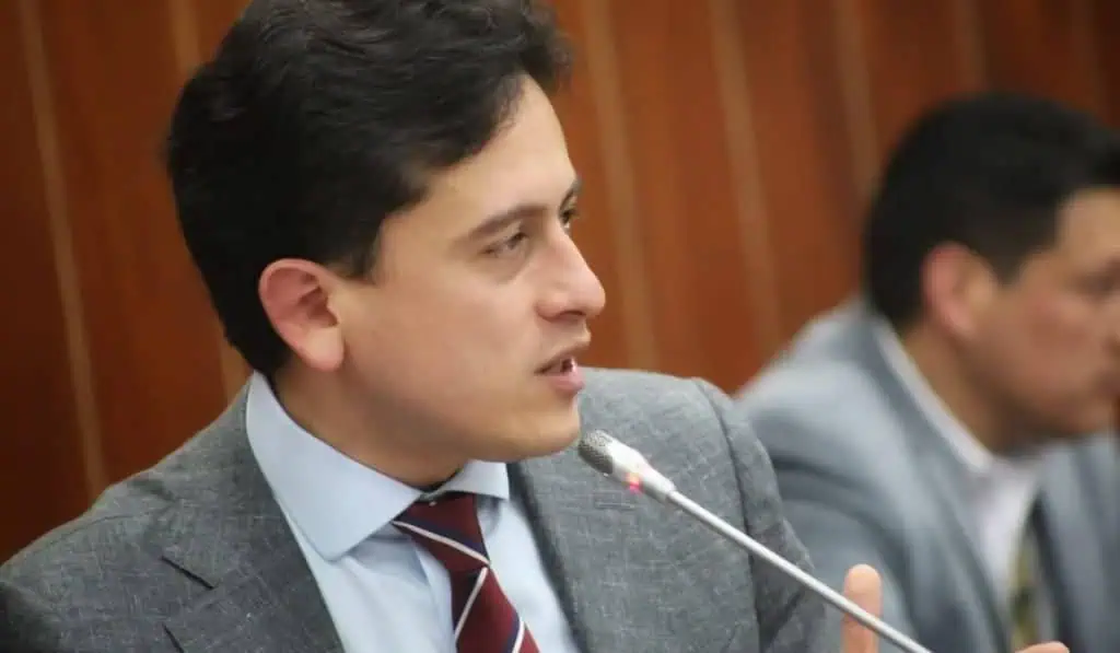 Colombia firma acuerdos sobre intercambio automático de información Luis Carlos Reyes Hernández, director de la DIAN