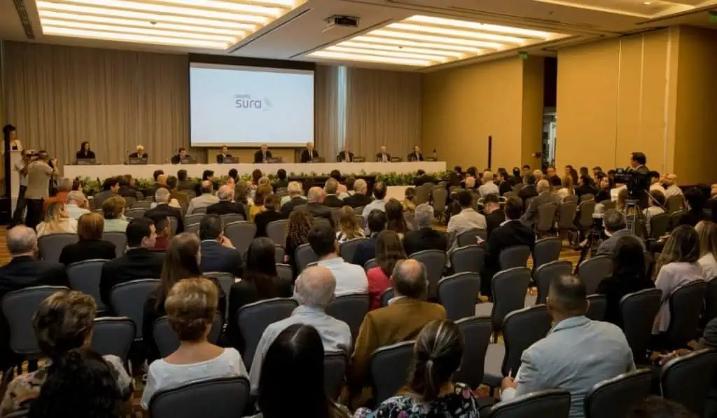 Grupo Gilinski solicita asamblea extraordinaria de Sura para evaluar OPA por Nutresa Grupo Gilinski solicita asamblea extraordinaria de Sura para evaluar OPA por Nutresa