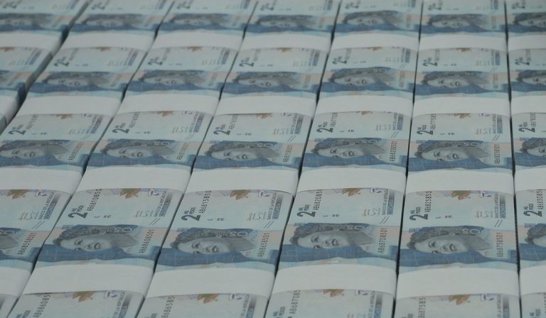 captación ilegal de dinero en Colombia