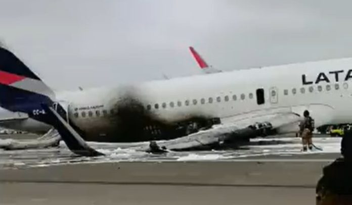 Avión Latam Airlines