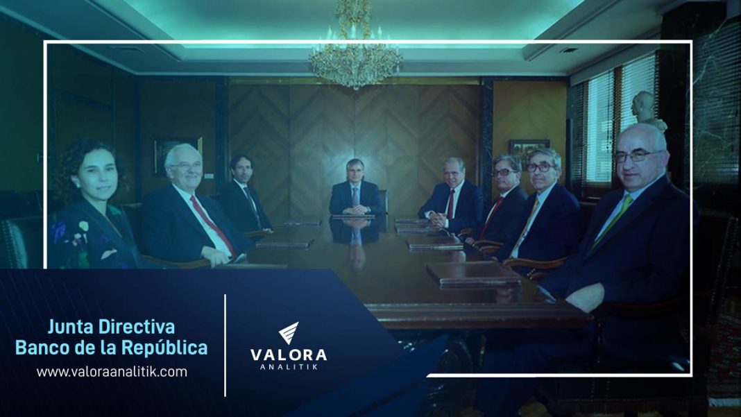 Carrasquilla asiste a Junta Directiva del BanRep