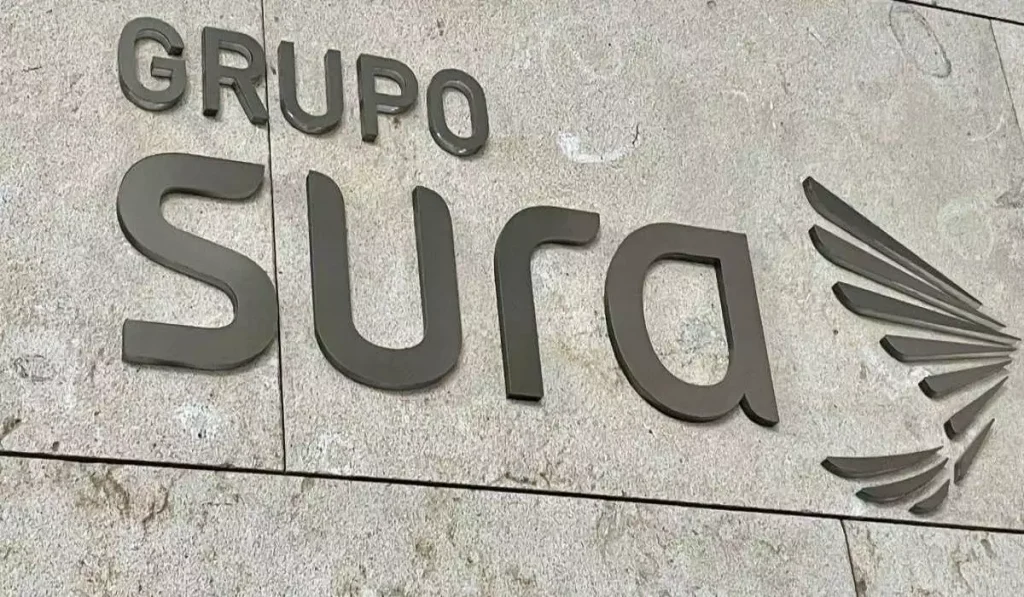 Grupo Sura destapa sus cartas de 2023: habla de utilidades, deuda y acciones