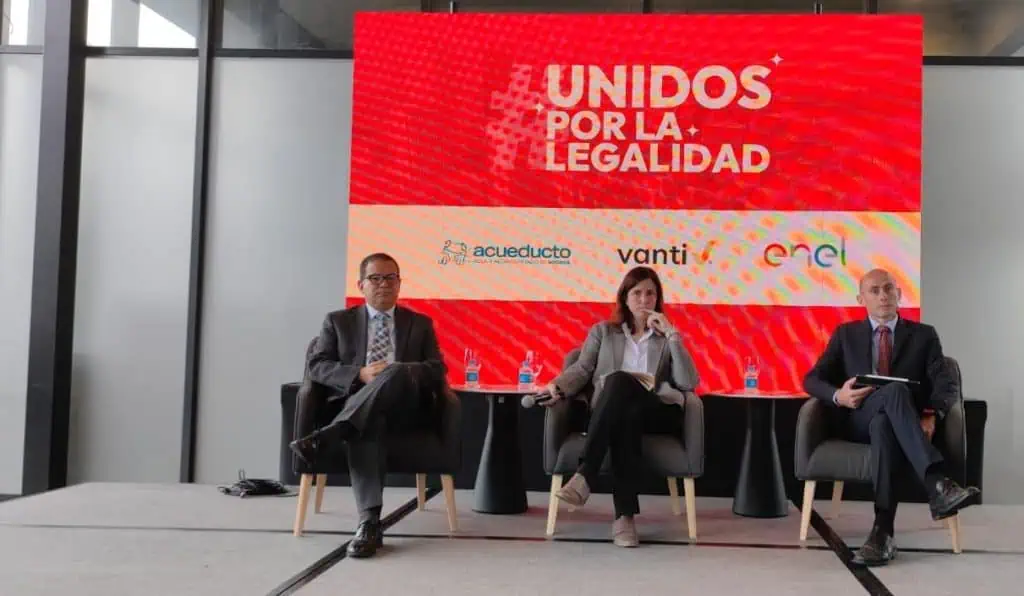 Firman alianza para acabar fraude de servicios públicos en Bogotá y Región Firman alianza para acabar fraude de servicios públicos en Bogotá y Región