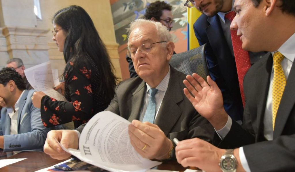 Listo el texto de conciliación de la reforma tributaria de Colombia