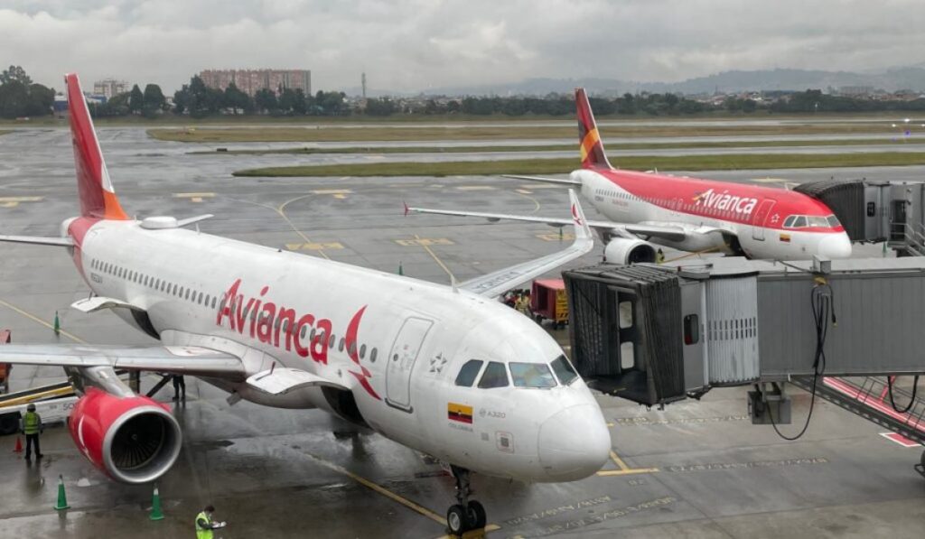 Aviones parqueados de Avianca