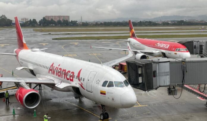 Aviones parqueados de Avianca