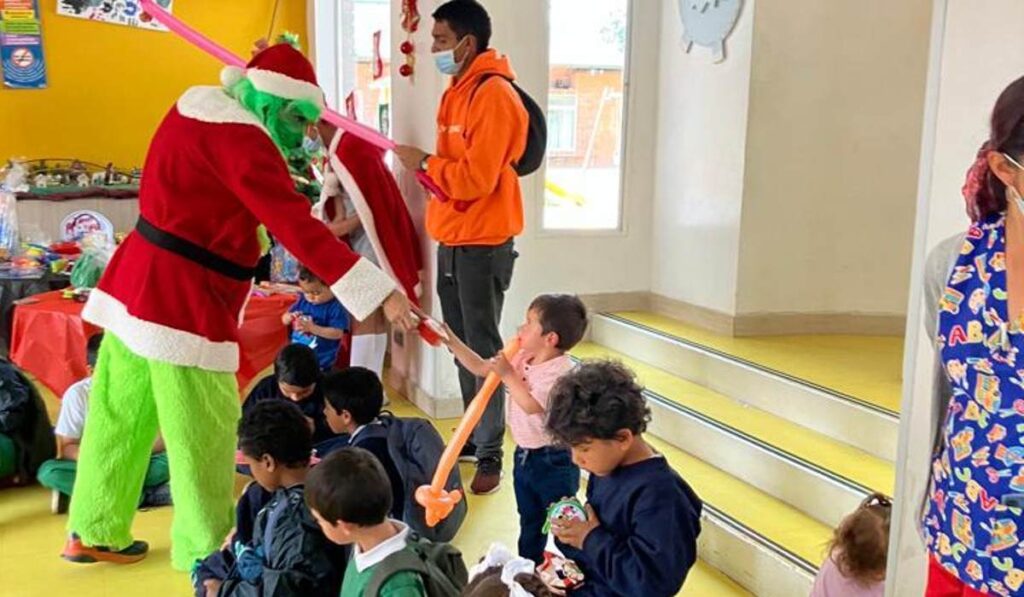 Donatón de regalos para niños en Bogotá