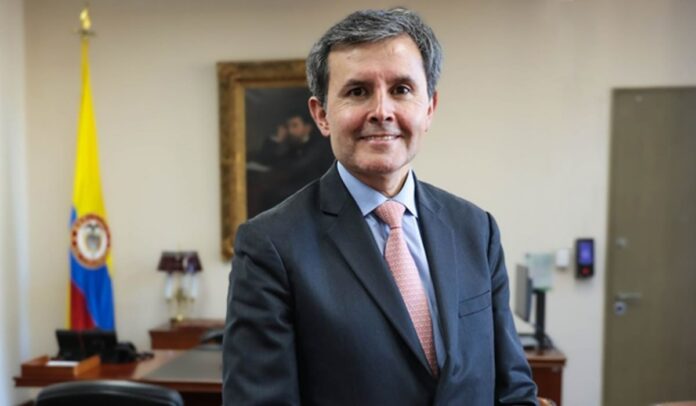 Director de Crédito Público de Colombia, José Roberto Acosta.